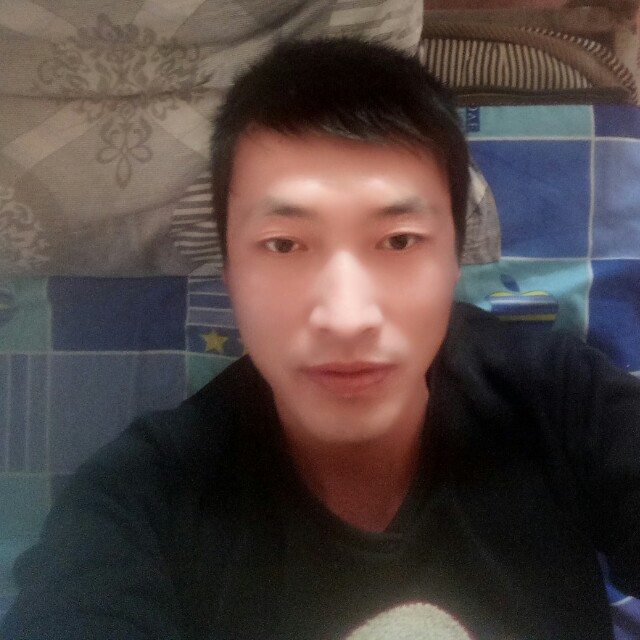 水池激情的照片