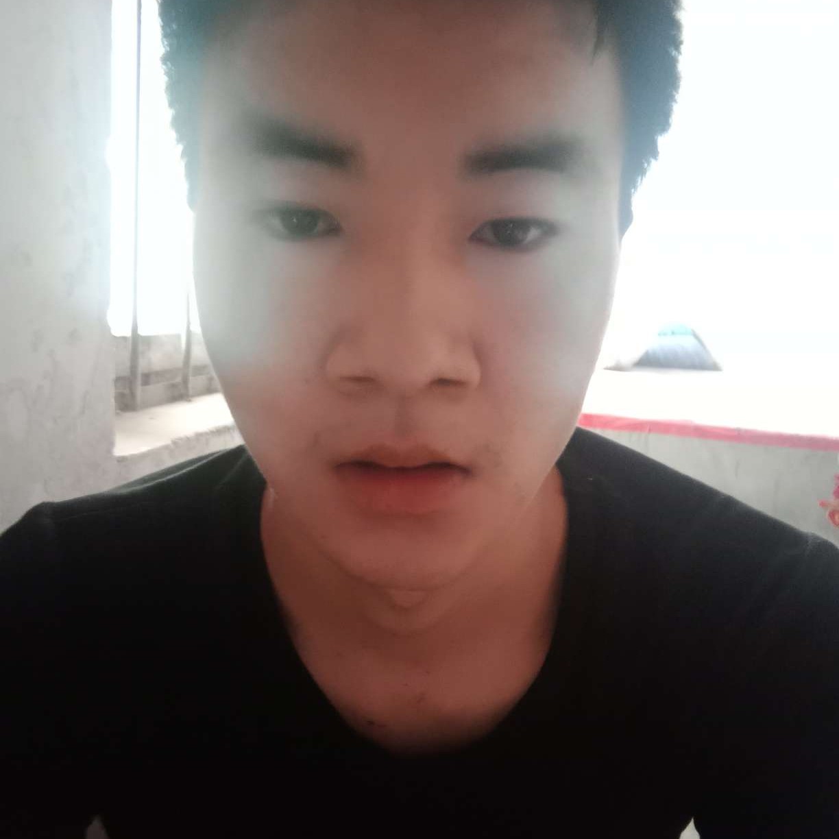 无垠回首微凉的照片