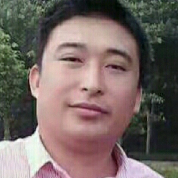 孤独泪了墨镜的照片