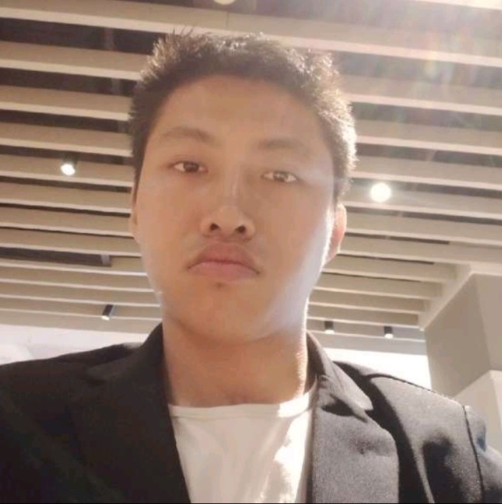 留胡子的龙猫的照片