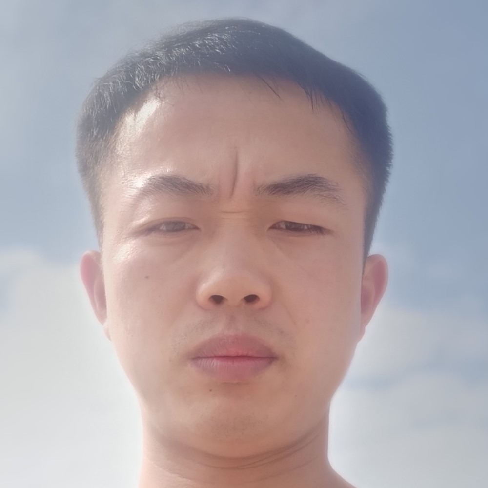 微笑与笑点低的照片