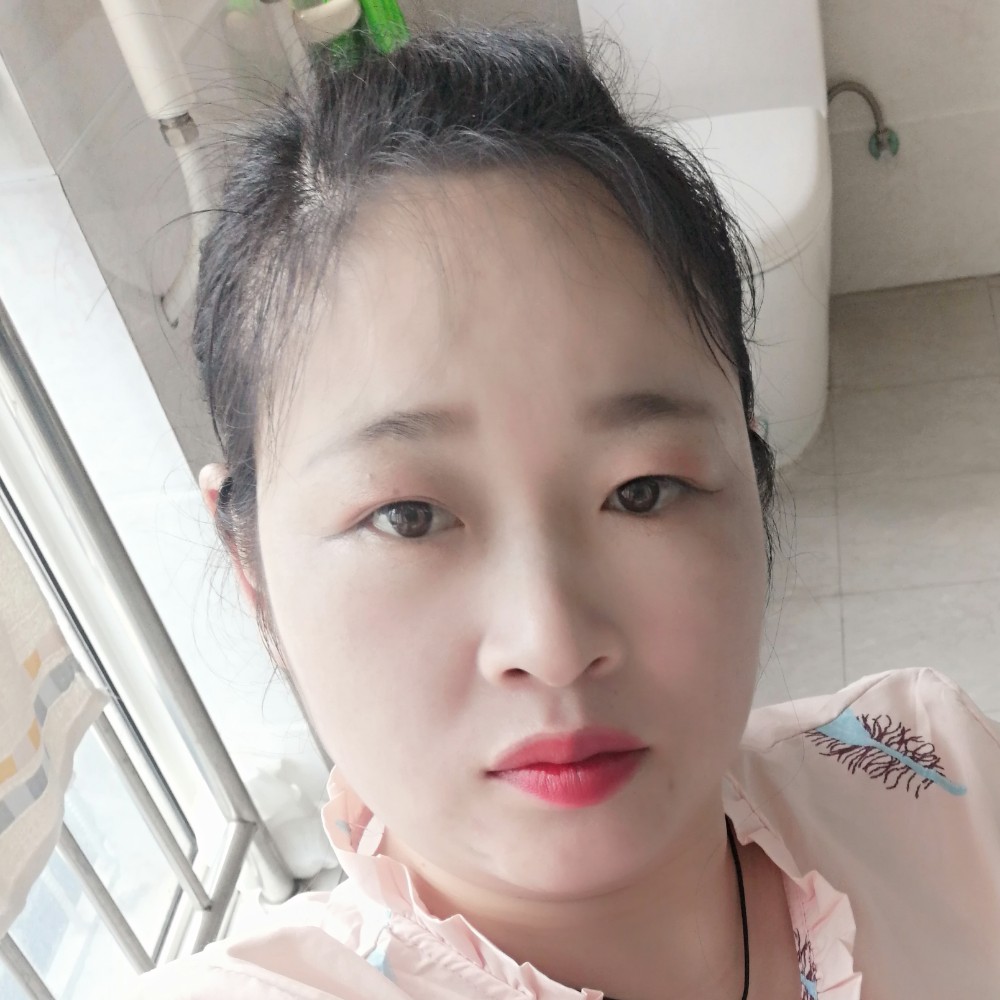 萝莉高贵的照片