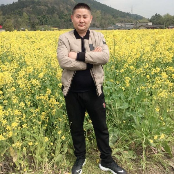 裤衩大叔的照片