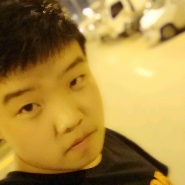 尊云苦恋热情的照片