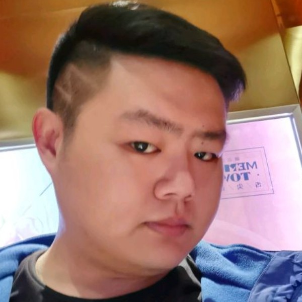 忐忑凝眸小鸭子的照片