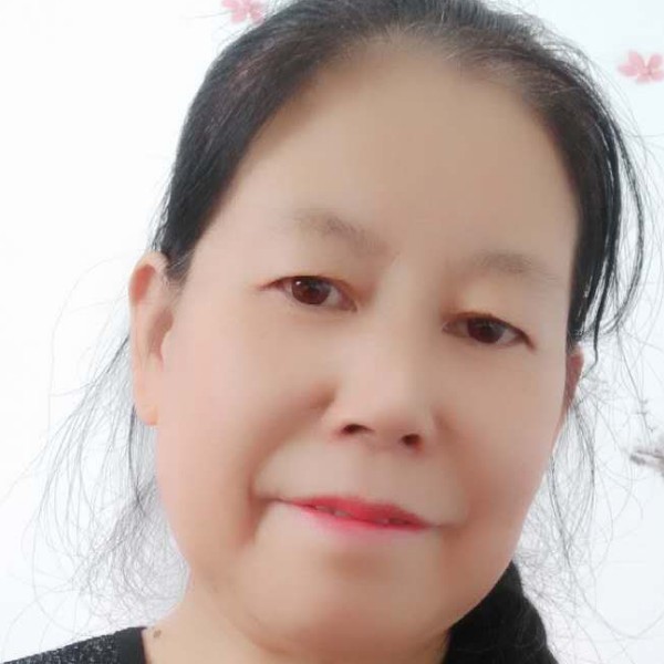 小蝴蝶蹁跹典雅的照片