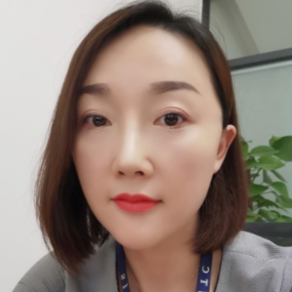 薄雾浓云的照片
