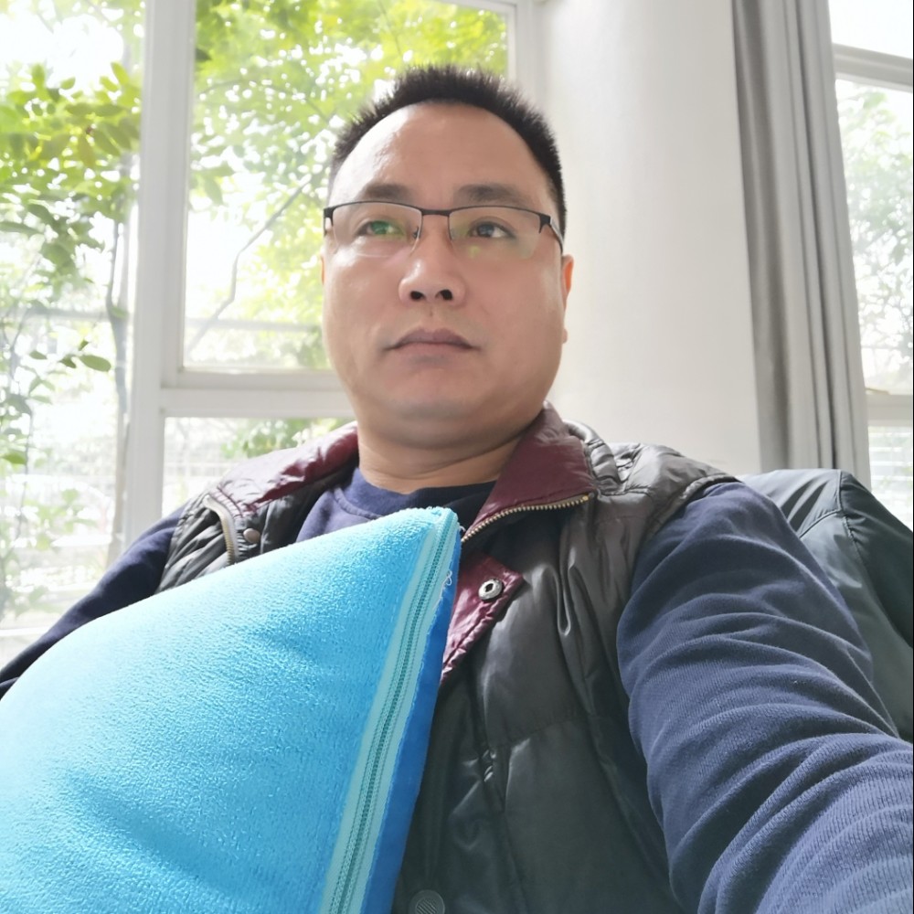 激动凝眸蜻蜓的照片
