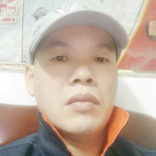 矫情深拥荔枝的照片
