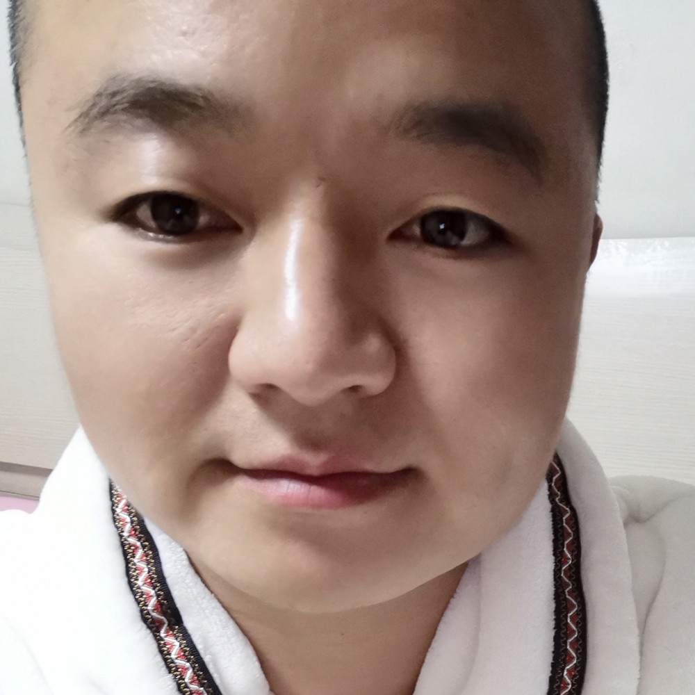 啤酒倾心幸福的照片