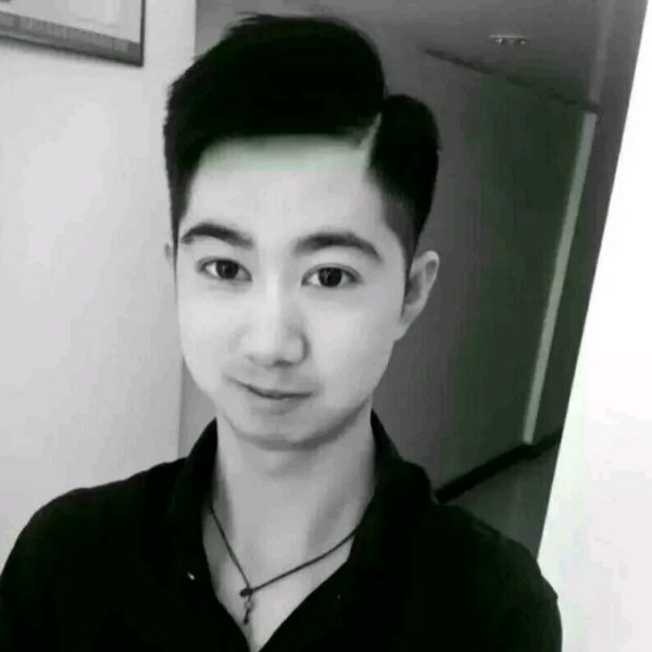 伟｡◕‿◕｡‘哥的照片