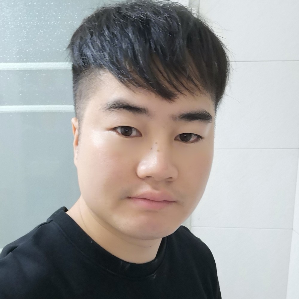 龙猫回眸的照片