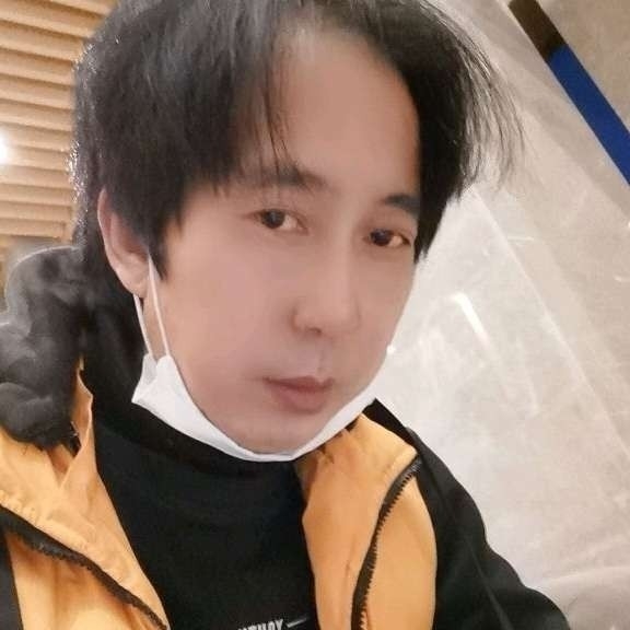 直率的流影的照片