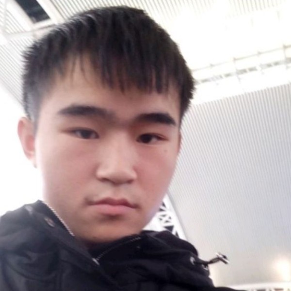 鲜花回首妩媚的照片