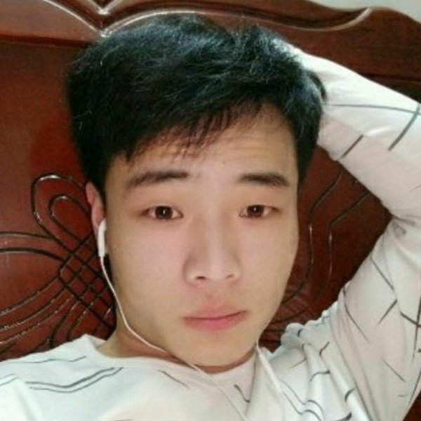 包容漫步秋天的照片