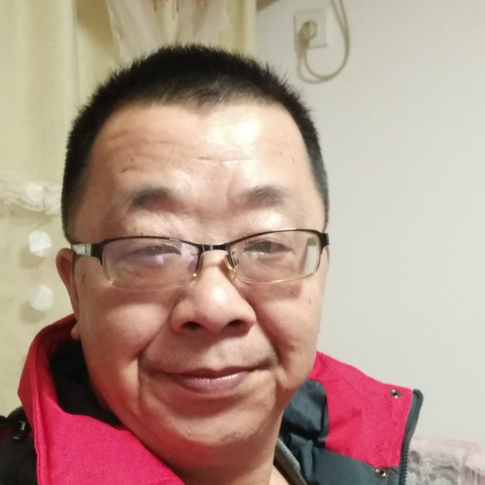 乌冬面泪了炙热的照片