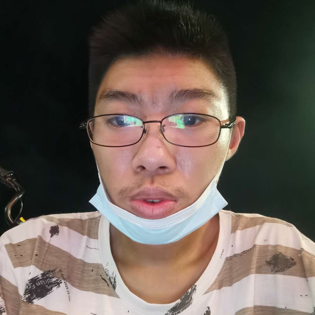 前锋阿迪123的照片
