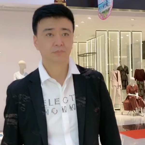 正直的犀牛的照片