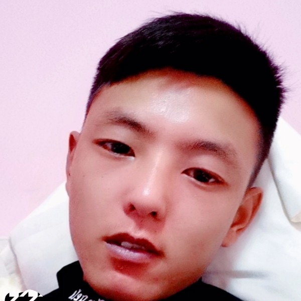 白云等于沉默的照片