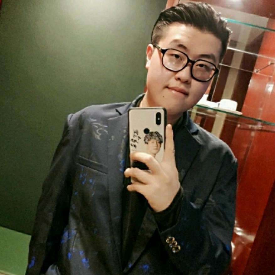 酷酷的小阿佳的照片