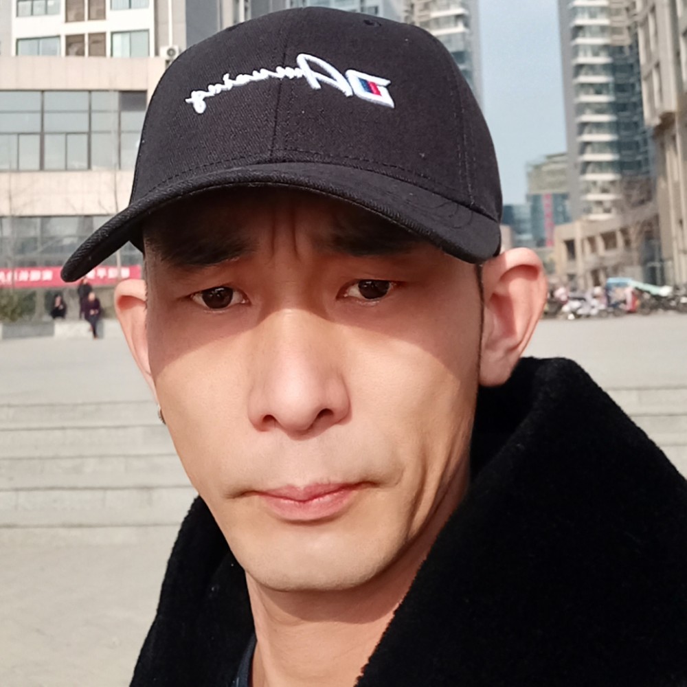 开朗改变小松鼠的照片