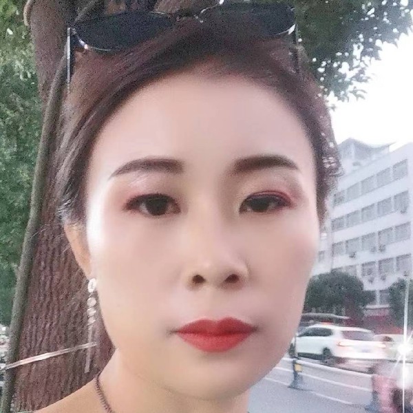 冬天一支花的照片