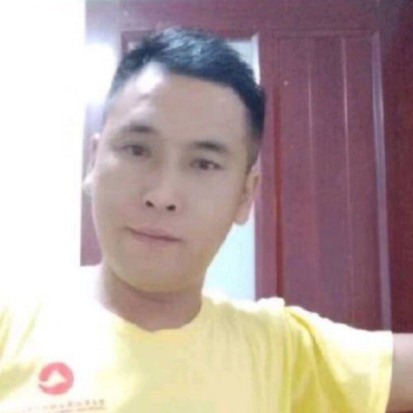 背后等于鼠标的照片