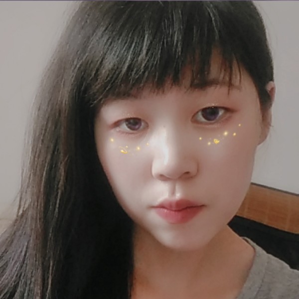 双子座的忧伤的照片
