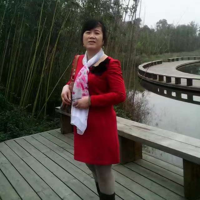 烟锁庭院的照片