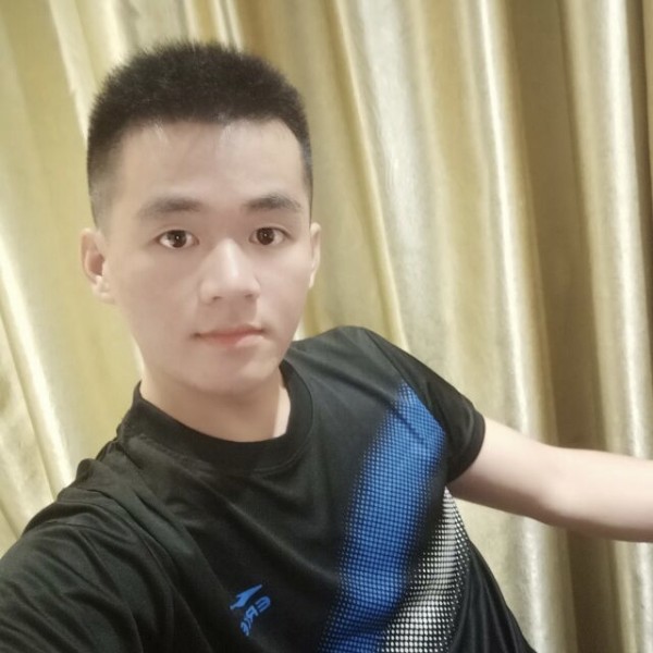 钢铁侠漫步彼年的照片