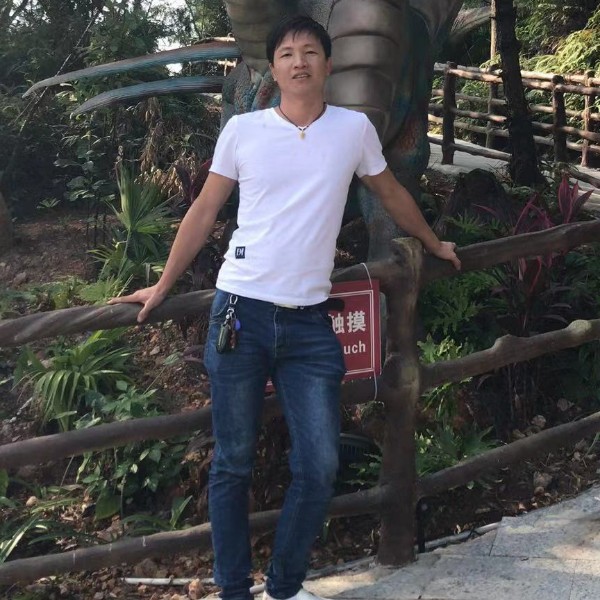 谢读亮的照片
