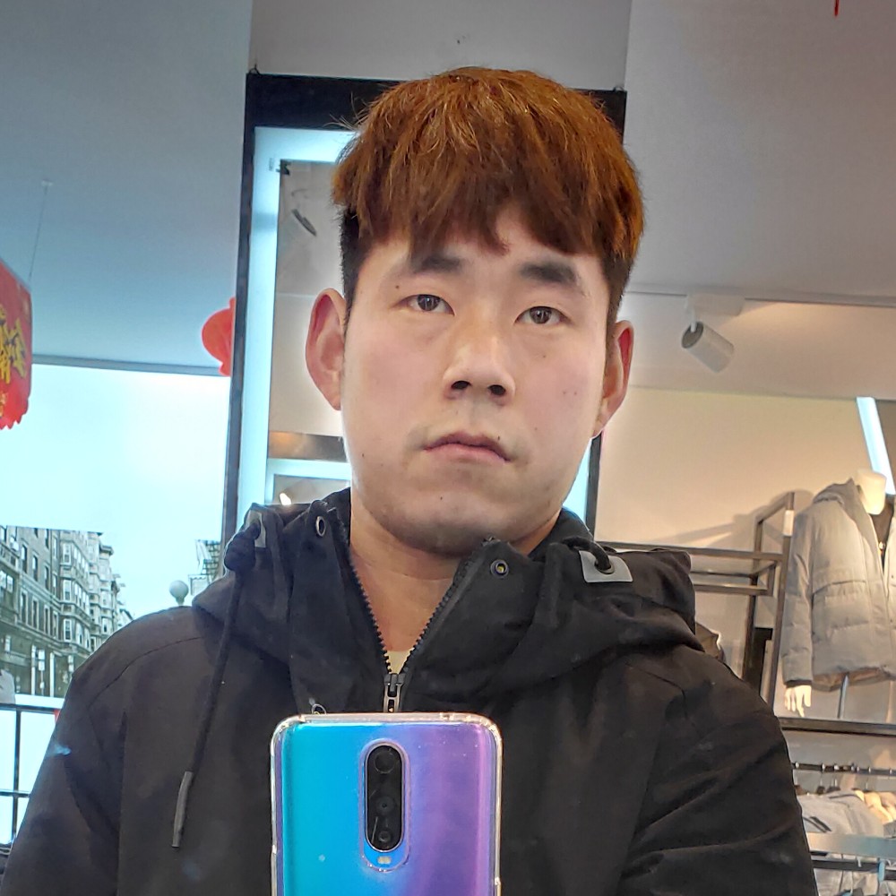 西装初夏的照片