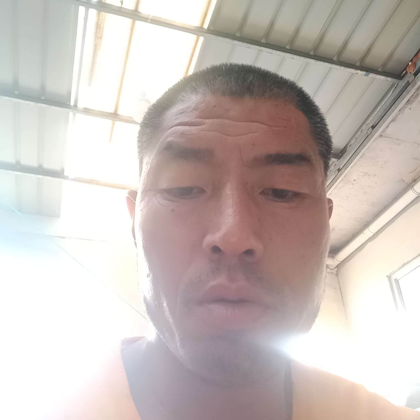 妩媚等待睫毛的照片