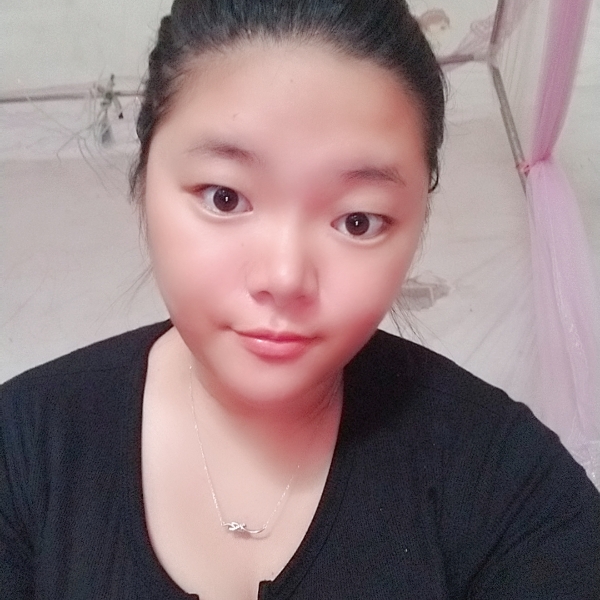 苏苏喂喂的照片