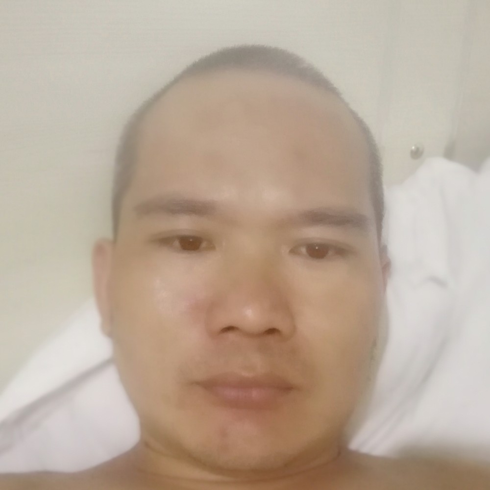 热狗迎单身的照片