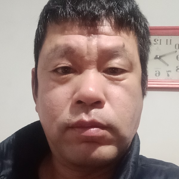 雨中漫步者的照片
