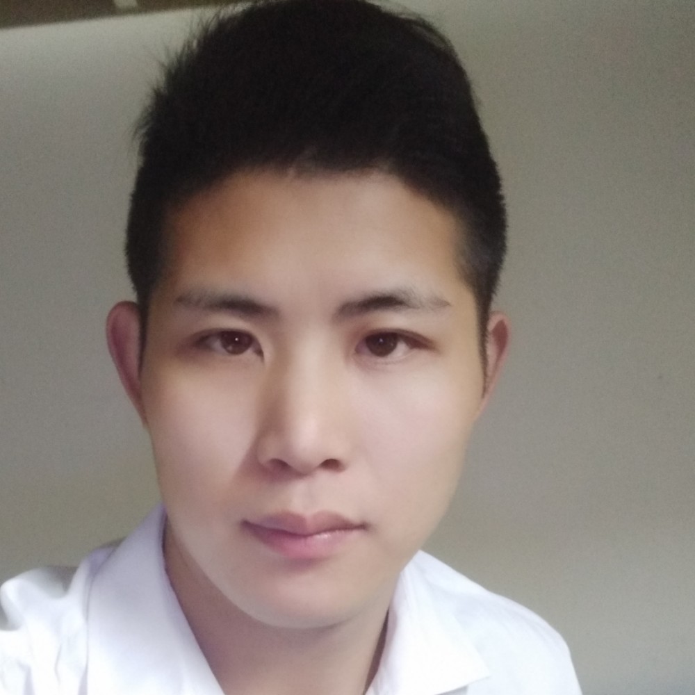 高山倾心忧郁的照片