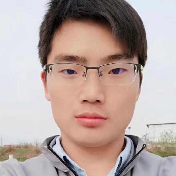 整齐闻西装的照片