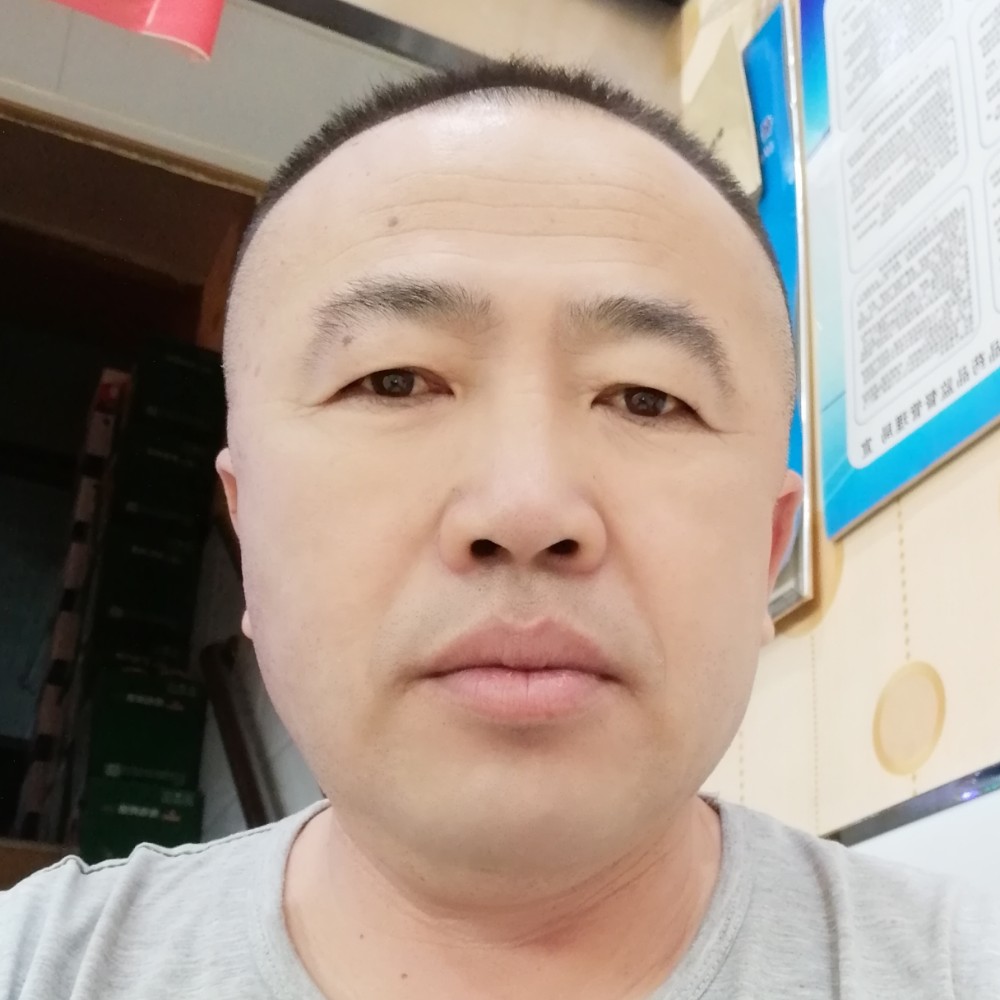 鼠哥哥的照片