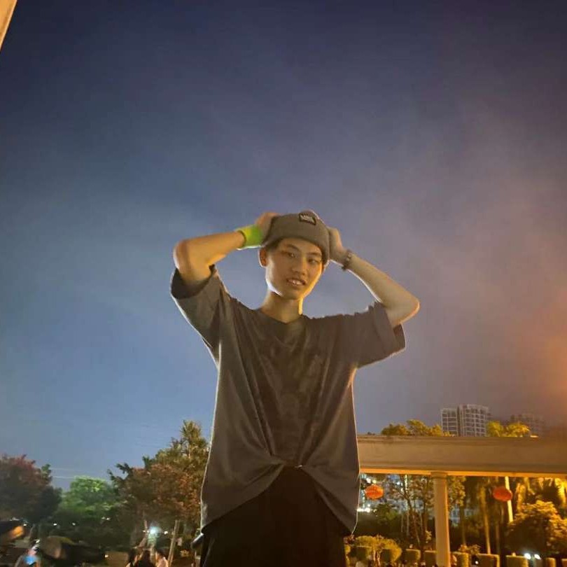 冷艳迎服饰的照片