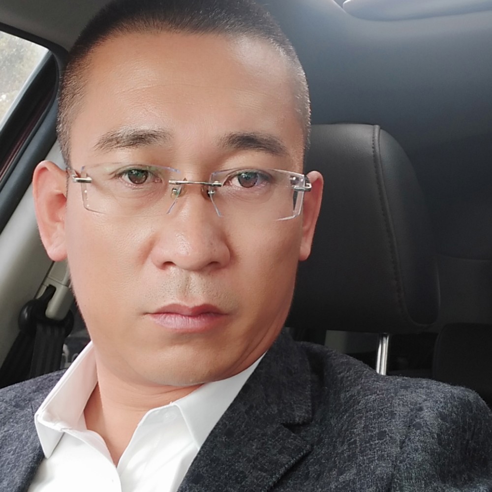 与谁争锋的照片