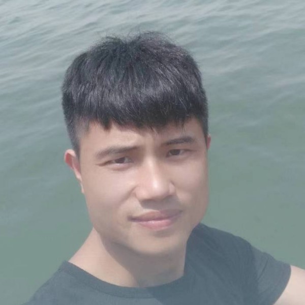 旧颜方迷离的照片