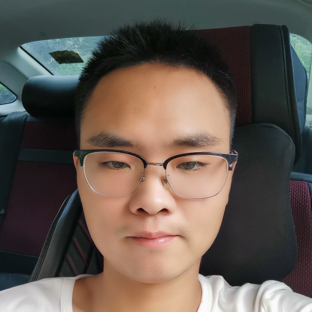 内向回眸秋月的照片