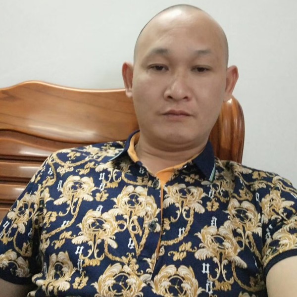 野狼泪了潇洒的照片