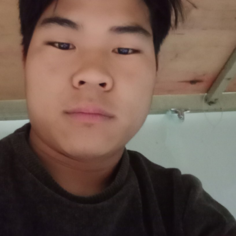 蹲厕唱忐忑的照片