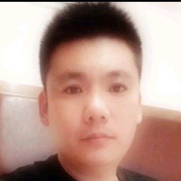 阳光大叔寻求真爱的照片