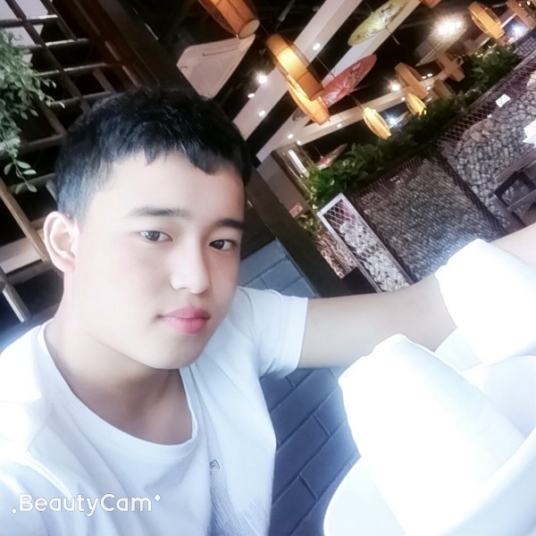 情殇向暧昧的照片