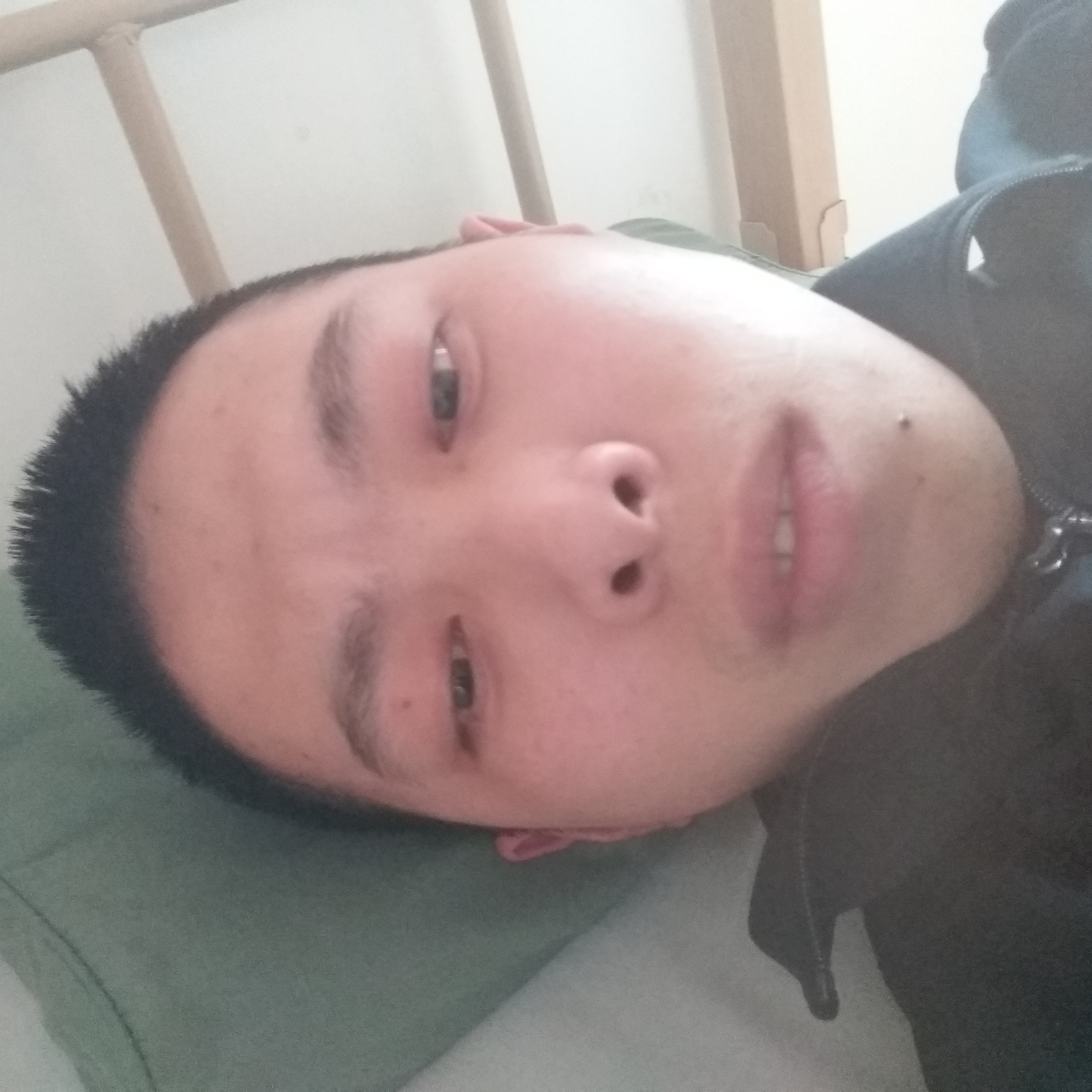 月光倾心跳跃的照片