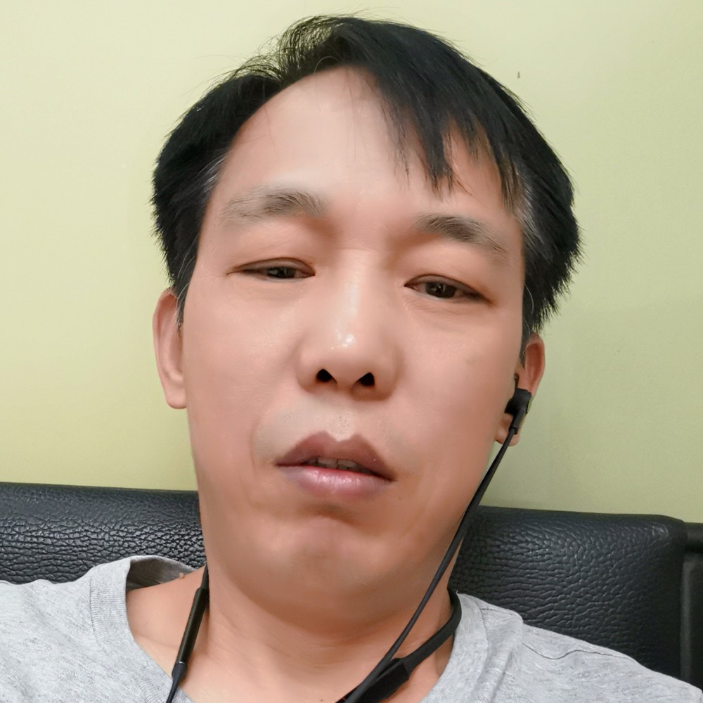 陶醉等待乐曲的照片