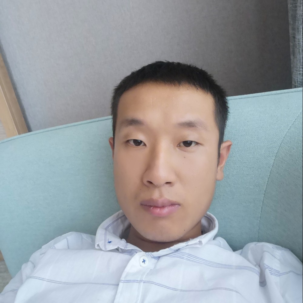 青花就默默的照片